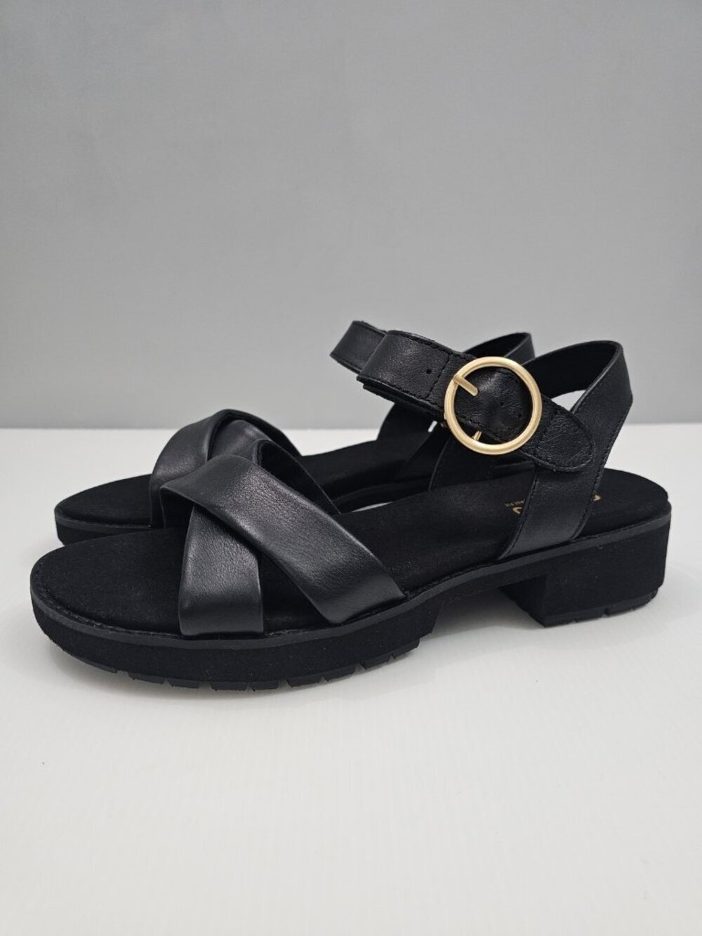 Munro Knox Platform Sandal Womens 9.5 Black Leather Chunky Lug Sole Comfort